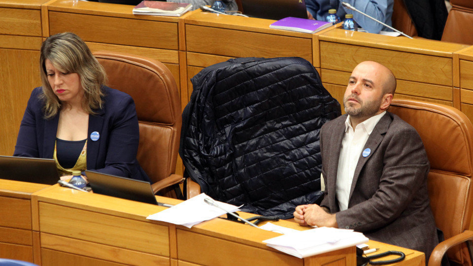 Santos y Villares en el Parlamento. PEPE FERRÍN