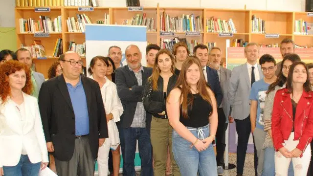 A nova asignatura foi presentada este luns no IES Castro Alobre de Vilagarcía de Arousa por Román Rodríguez e Alfonso Rueda. XUNTA