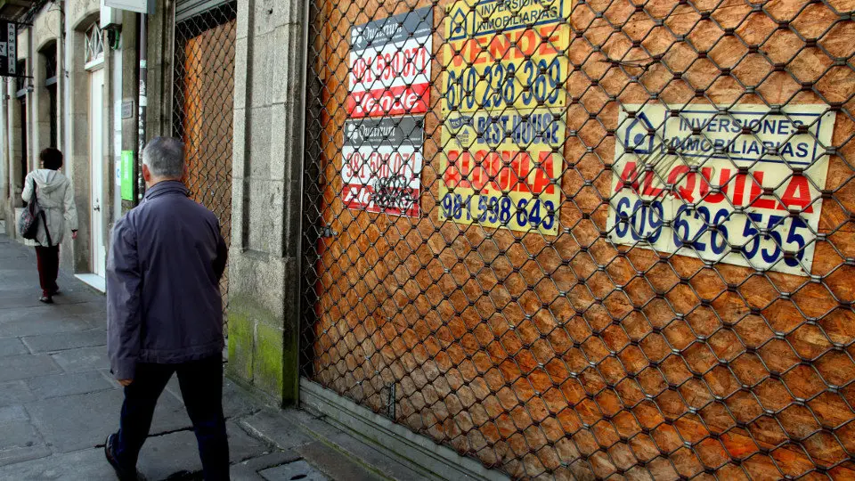 Bajo en alquiler y venta en Santiago. Pepe Ferrín (AGN)