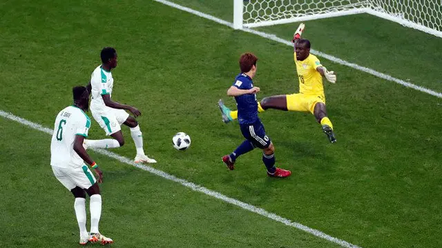 Una de las imágenes del partido entre Senegal y Japón. EFE