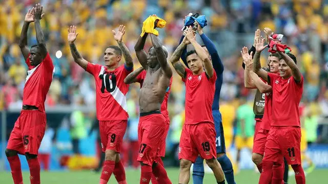 Jugadores de la selección peruana celebran su triunfo ante Australia. MOHAMED MESSARA (EFE) (mundial 2018)