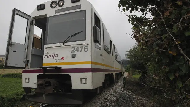 El tren que atropelló a una septuagenaria en Foz.J.Mª ÁLVEZ