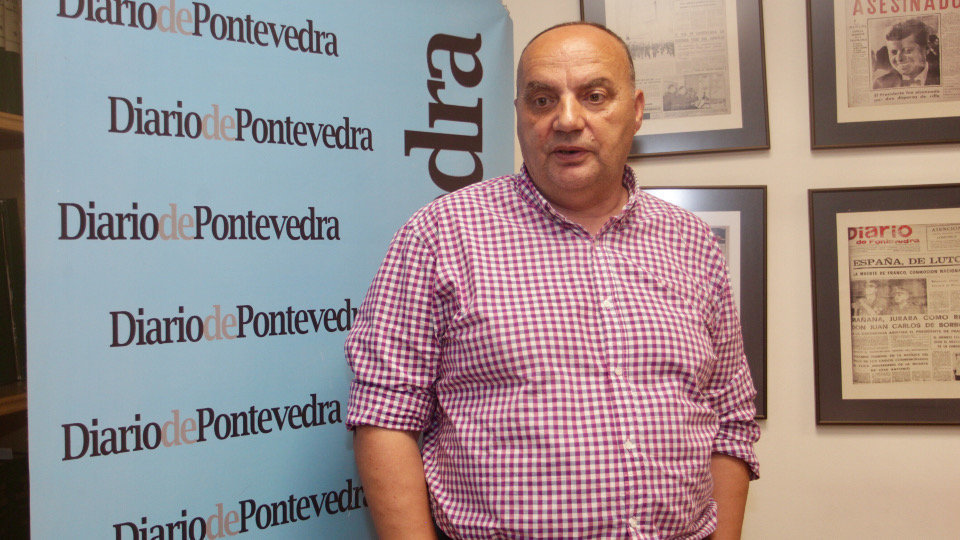 Manuel Fernández Padín, en la redacción de Diario de Pontevedra. DAVID FREIRE