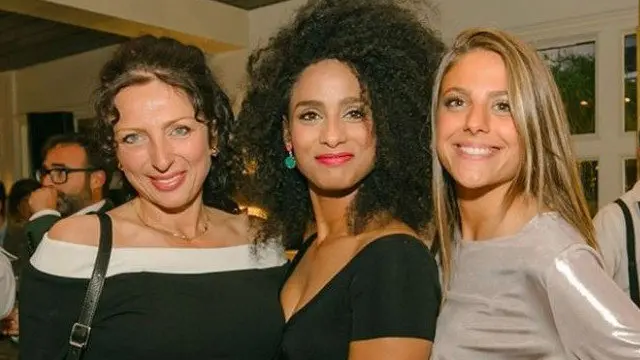 Ketty Fresneda, en el centro, junto a las dos finalistas de 'MasterChef 6'. INSTAGRAM