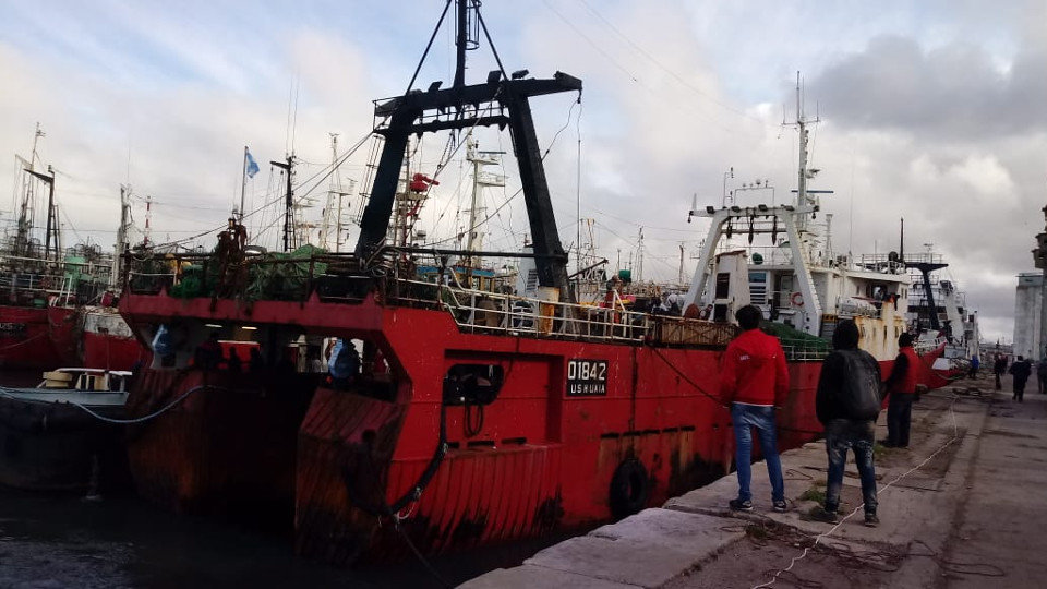 El buque pesquero Beagle I a su llegada este domingo a Mar de Plata. EFE