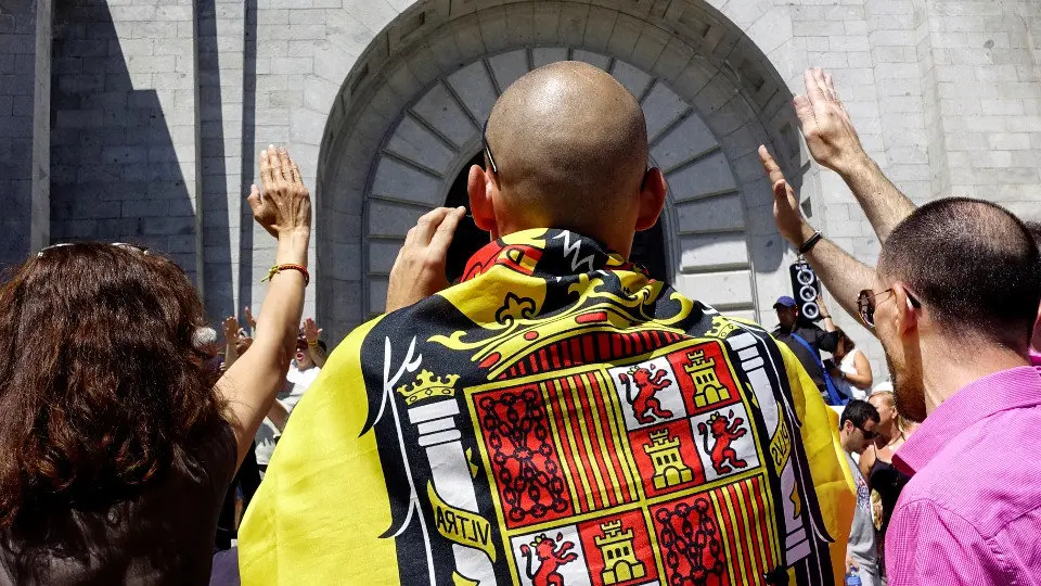 Simpatizantes del franquismo el pasado sábado. JUAN CARLOS HIDALGO (EFE)