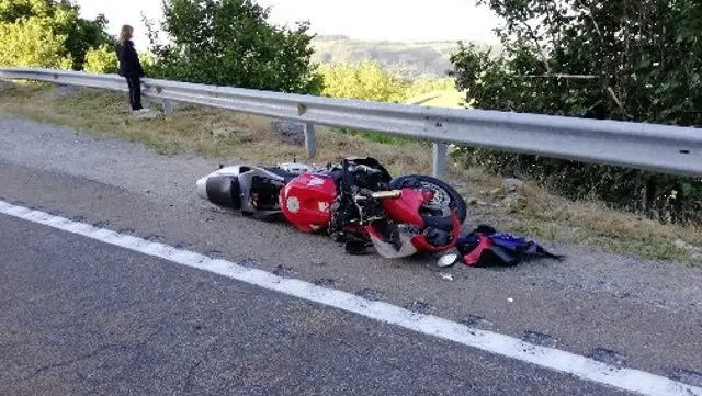 La moto damnificada. EP (accidente en Pedrafita)