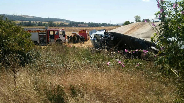 El estado de camión tras el accidente de Burgos. ROSA GONZÁLEZ ALONSO (FACEBOOK)