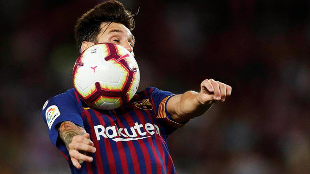 Messi durante el partido disputado contra el Alavés en el Camp Nou. ALEJANDROGARCÍA