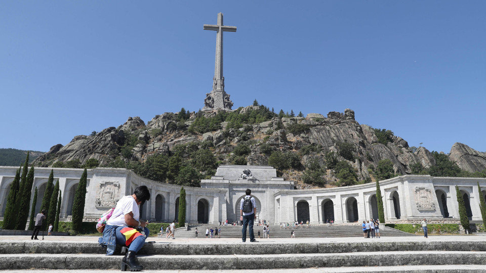 Visitantes en el monumento del Valle de los Caídos. J.J.GUILLÉN