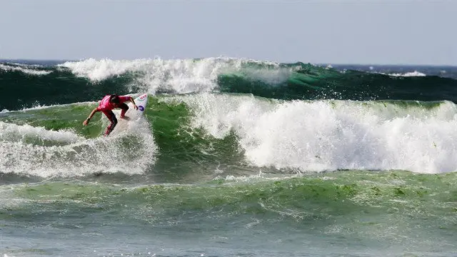 Surfista en el Pantín Classic. EFE