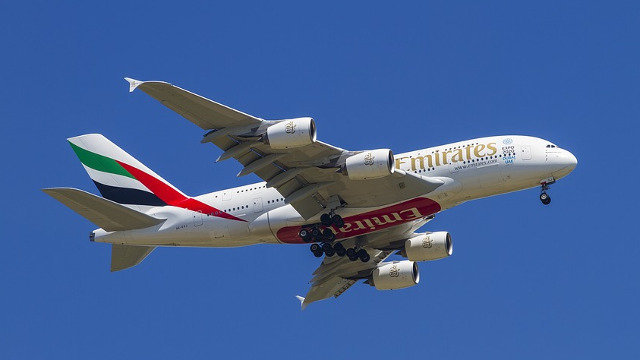 Avión de Emirates. EP