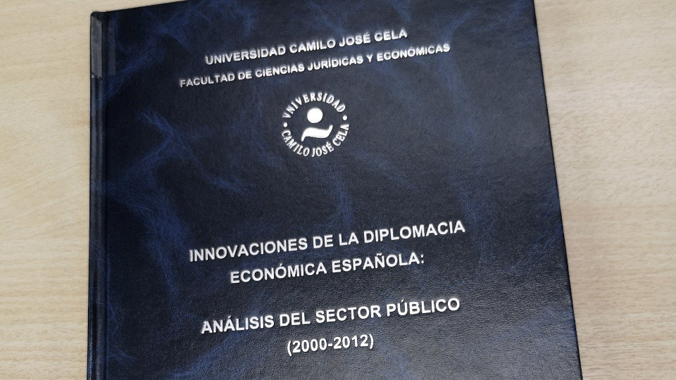 Portada de la tesis doctoral del presidente del Gobierno, Pedro Sánchez. BORJA MÉNDEZ (EFE)