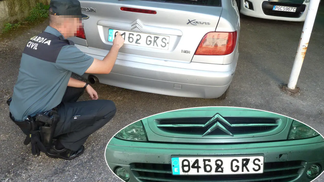 O vehículo coas matrículas modificadas. GARDA CIVIL