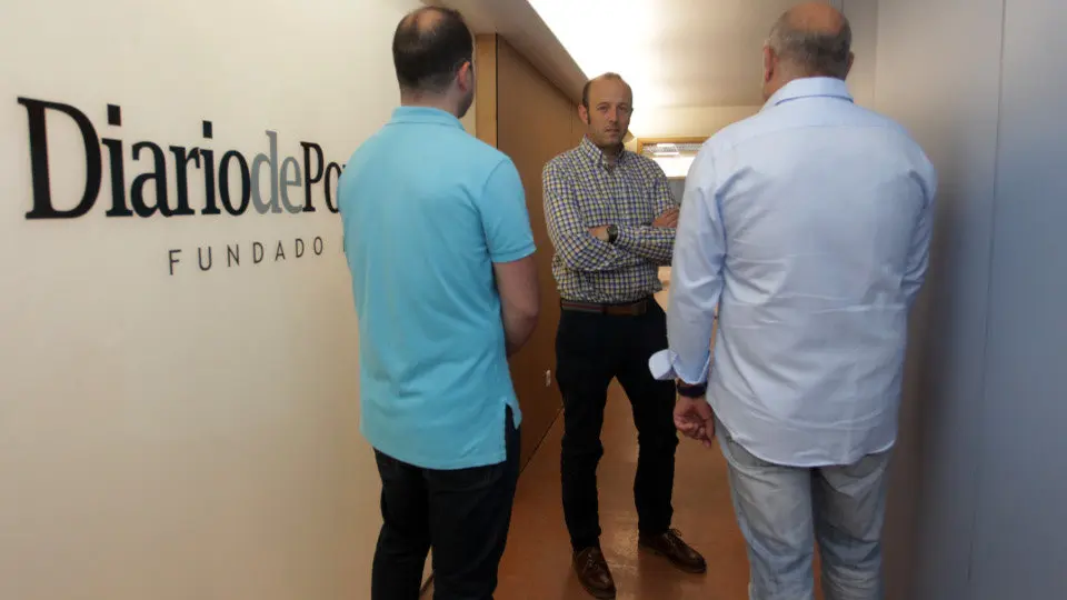 Rodríguez, junto a sus dos compañeros. DAVID FREIRE