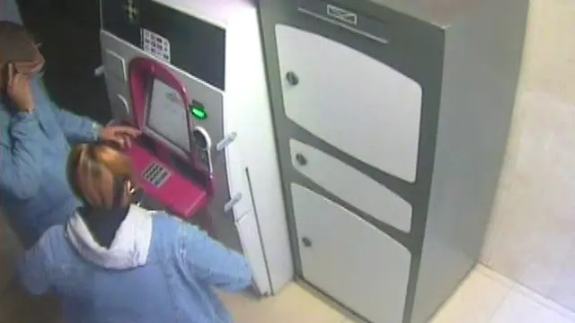 Os estafadores utilizaban novos sistemas de pago para recuperar o diñeiro ingresado polos taxistas. GARDA CIVIL