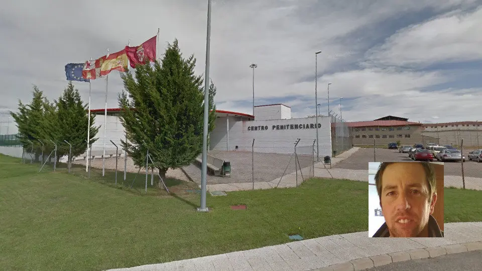 Entrada del centro de Mansilla de las Mulas e imagen del Chicle (dcha.)