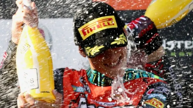 Jorge Prado celebra el triunfo. TWITTER