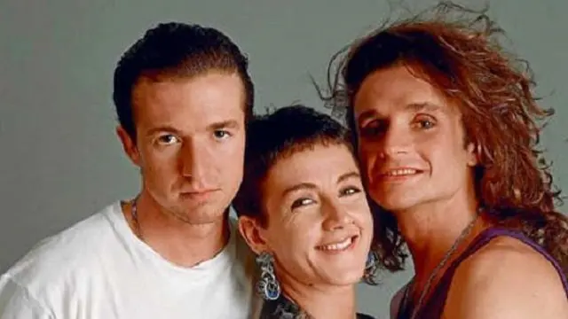 Te dije, Nena, dame un beso. Y tú non contestastes que no. AEP