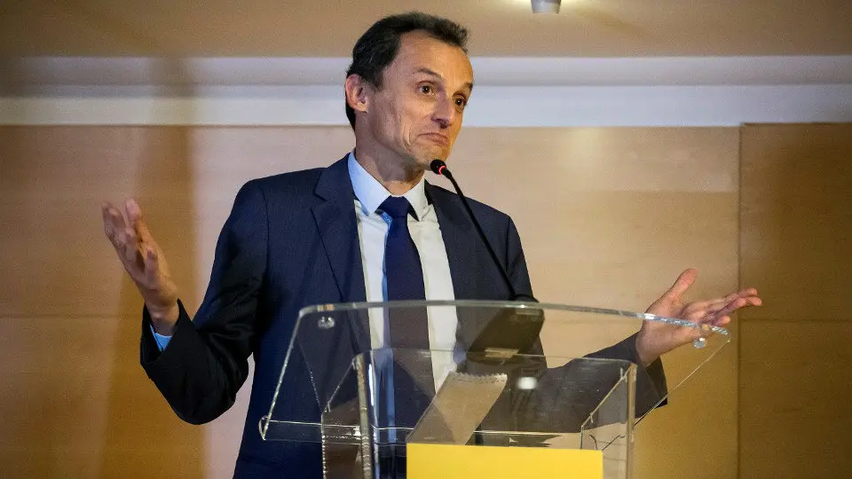 Pedro Duque, en la rueda de prensa en la ofreció explicaciones sobre su sociedad. SANTI DONAIRE (EFE)