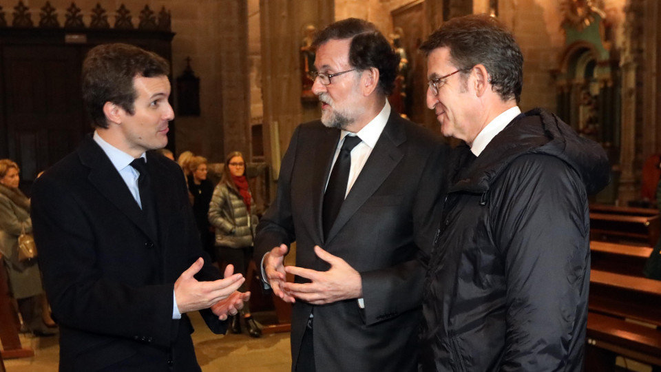 Casado, Rajoy y Feijóo. JOSÉ LUIZ OUBIÑA
