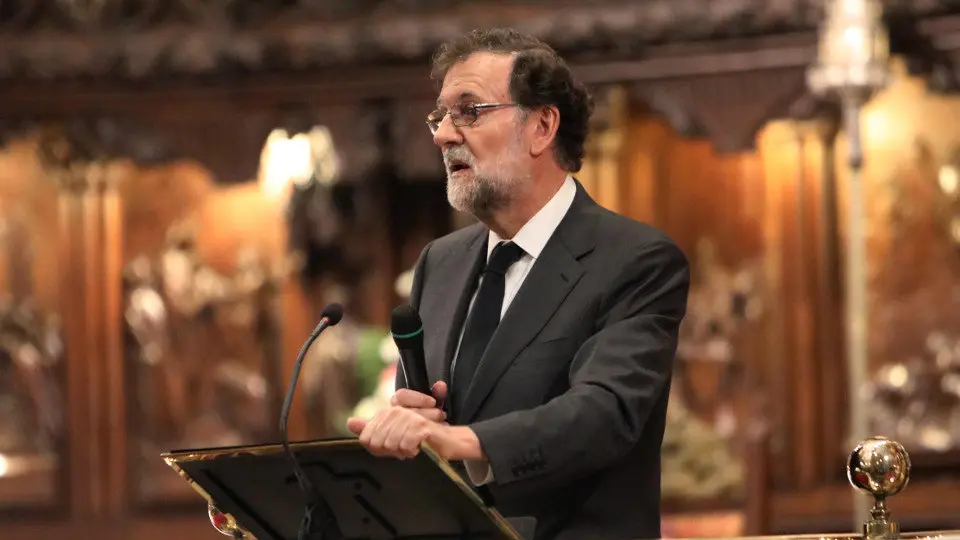 Rajoy pronunció unas palabras en el funeral. JOSÉ LUIZ OUBIÑA