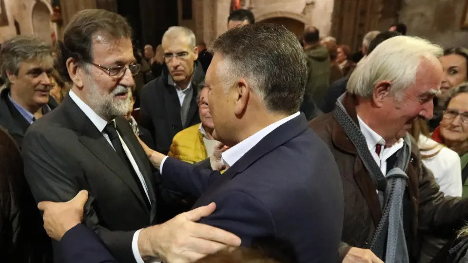 Telmo Martín saluda a Mariano Rajoy. JOSÉ LUIZ OUBIÑA