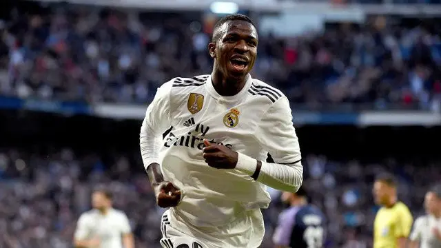Vinicius celebra su gol. FERNANDO VILLAR (EFE)