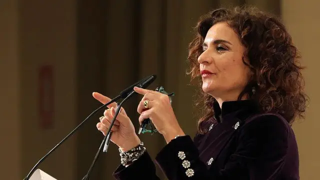 La ministra de Hacienda, María Jesús Montero, durante su intervención en el Foro Cinco Dias, este martes. BALLESTEROS (EFE)