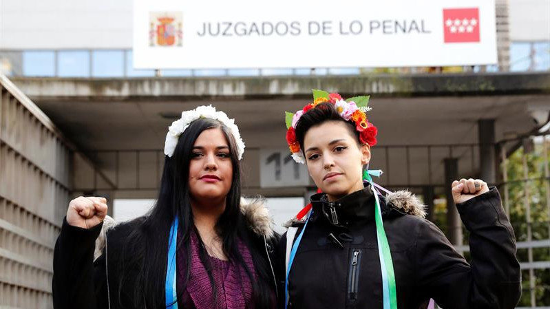Las activistas de Femen absueltas. CHEMA MOYA (EFE)