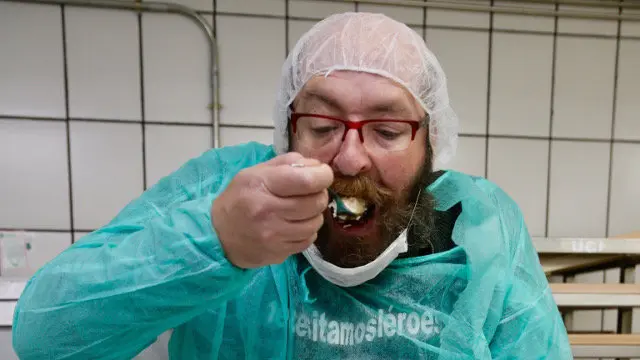 Rodrigo Cota en la cocina del Hospital Montecelo. GONZALO GARCÍA