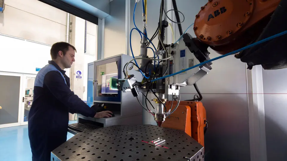 Recarga de láser en Aimen. EP