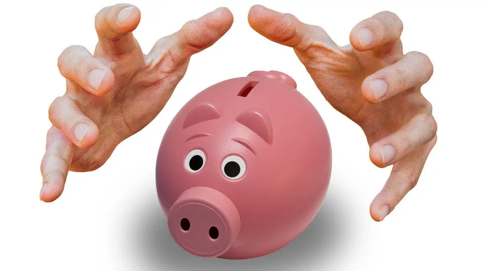 La hucha era parte del botín.AEP