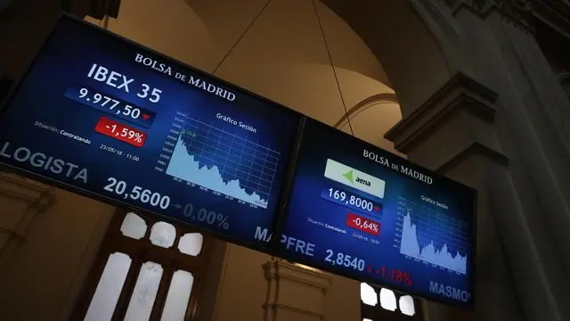 Pantallas en la Bolsa de Madrid. EFE