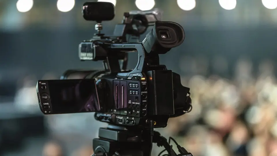 Una Cámara de televisión.EP