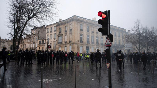 Protesta de los "chalecos amarillos" en Francia. CAROLINE BLUMBERG (EFE)