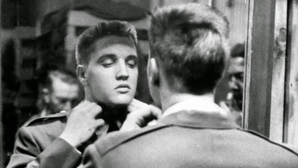 Elvis Presley se une a la armada.TR