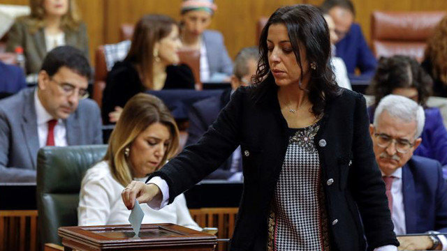 Marta Busquet, nueva presidenta del Parlamento Andaluz. EFE