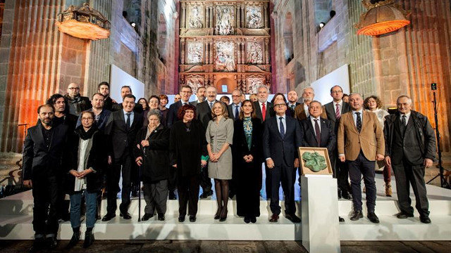Foto de familia de los premiados en los Premios da Cultura Galega. BRAIS LORENZO (EFE)