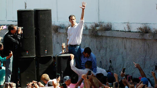 El presidente de la Asamblea Nacional de Venezuela, el opositor Juan Guaidó, este domingo. CRISTIAN HERNÁNDEZ (EFE)