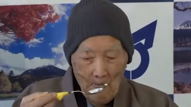 Masazo Nonaka, en su 113 cumpleaños. YOUTUBE