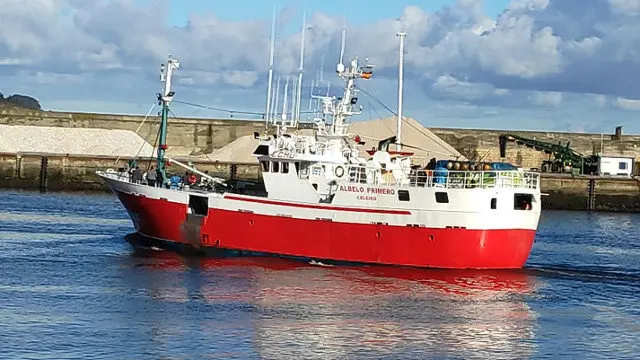 Un palangrero de Celeiro que opera en caladeros del Gran Sol. X.LOMBARDERO