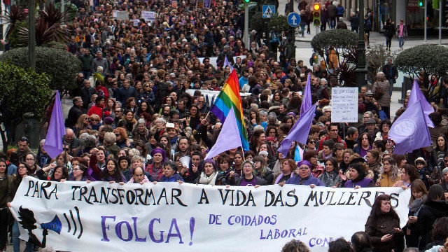 Manifestación feminista unitaria celebrada o ano pasado en Vigo. SALVADOR SAS (EFE)