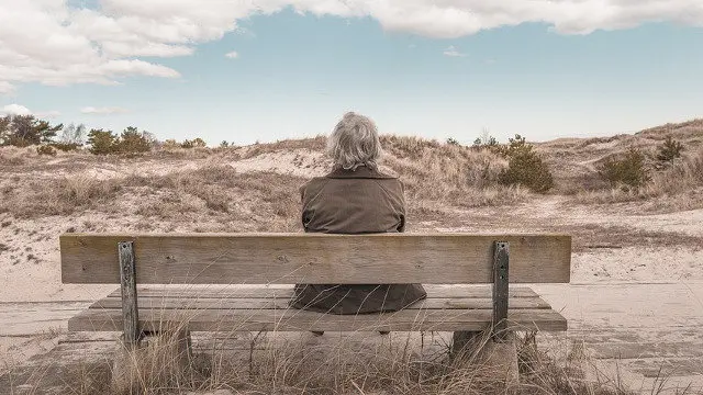 Mujer, persona mayor, abuela. EP
