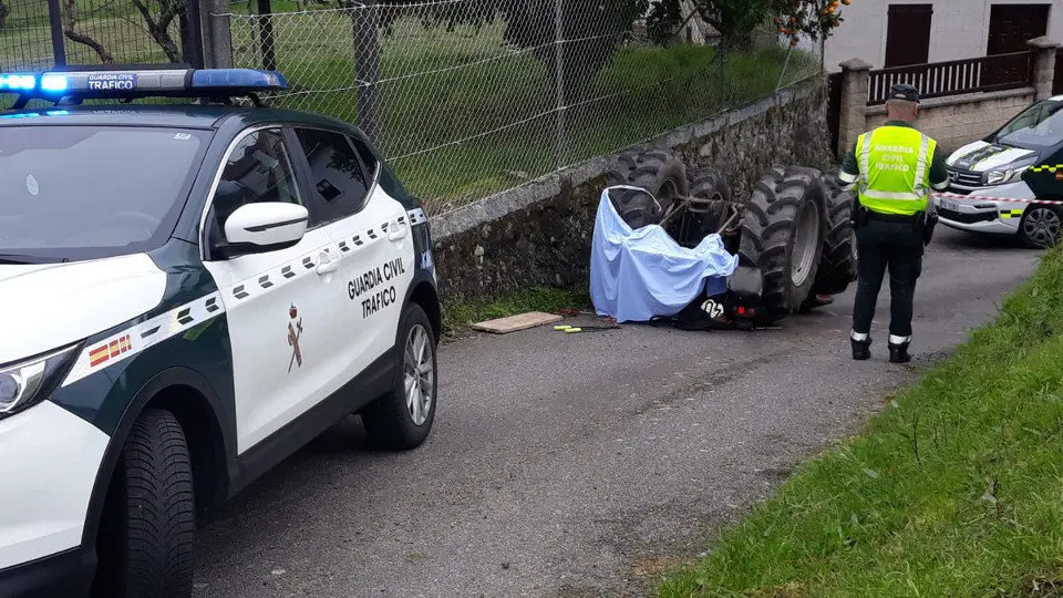 Accidente de tractor en Valga en el que murió una persona.DP