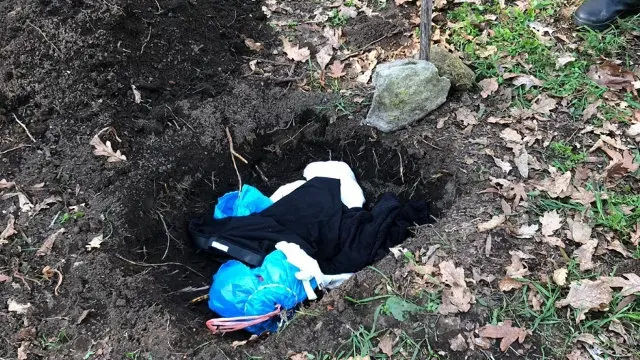 Buraco atopado en Moaña. DP