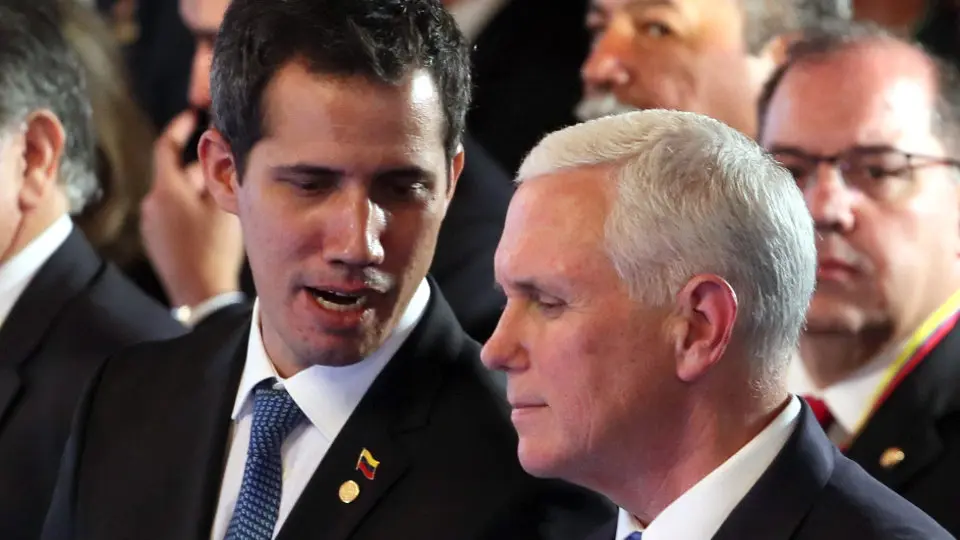 Guaidó y Pence.MAURICIO DUEÑAS (Efe)