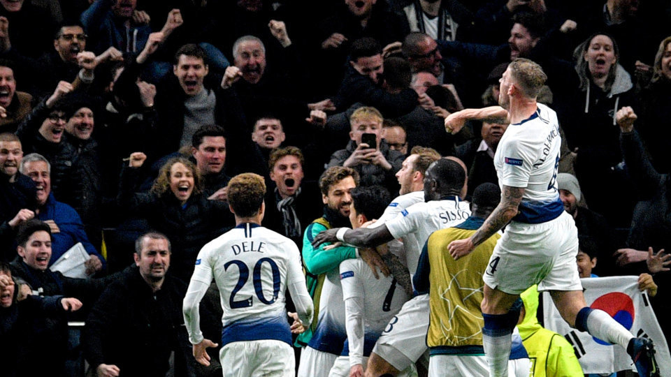 Los jugadores del Tottenham celebran el gol de la victoria ante el City.NEIL HALL (Efe)