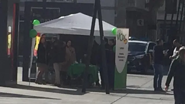 La Policía Local en el stand en el que se registró la trifulca EP