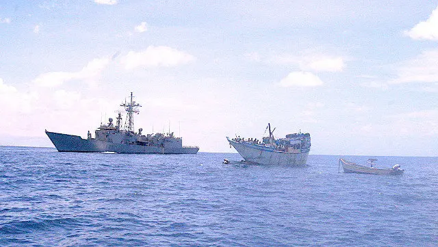 La fragata Navarra también liberó un pesquero yemení. DEFENSA